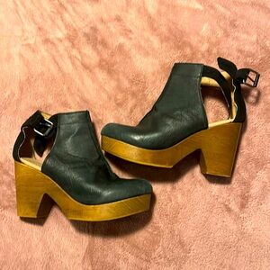 Worn once. Free people clogs size 37